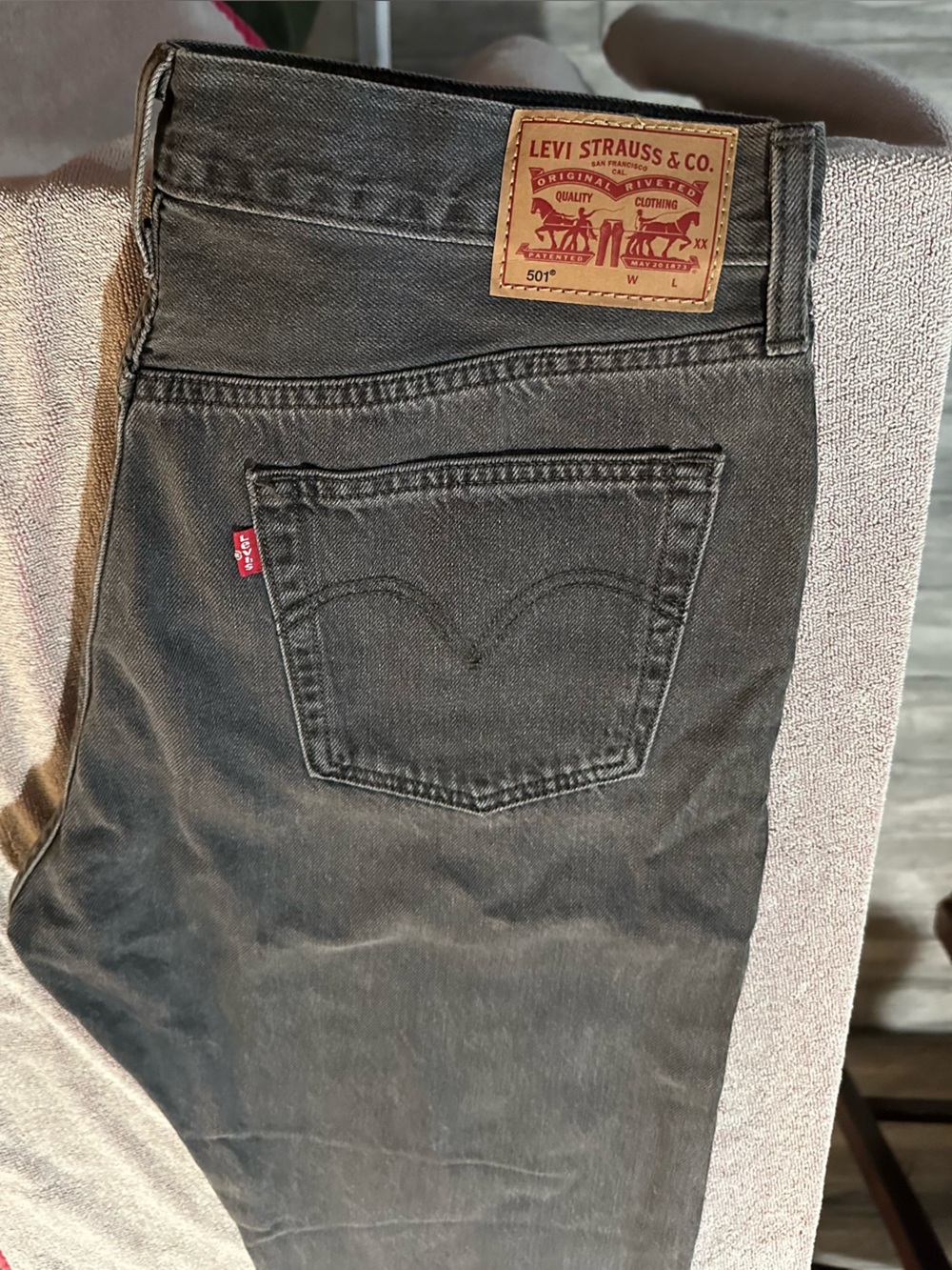 Levi's women’s 501  Black Straight-Leg Jeans with Signature Red Tab